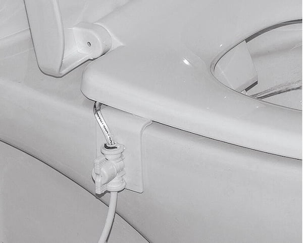 lắp đặt vòi xịt thông minh hcm