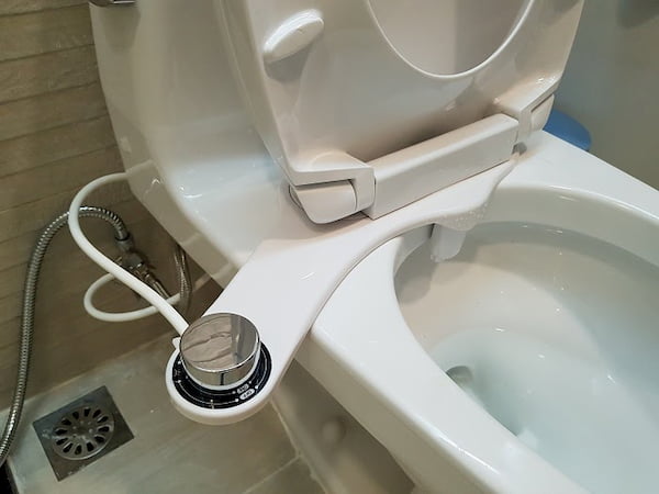 vòi xịt nước thông minh